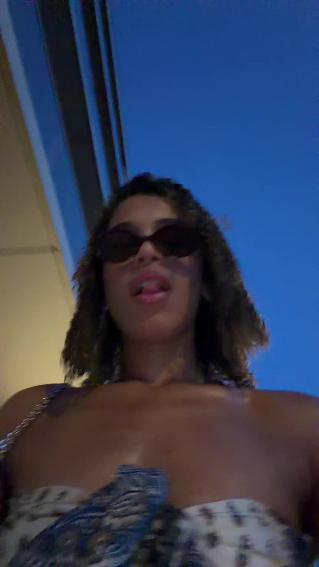 @ameliaamillon