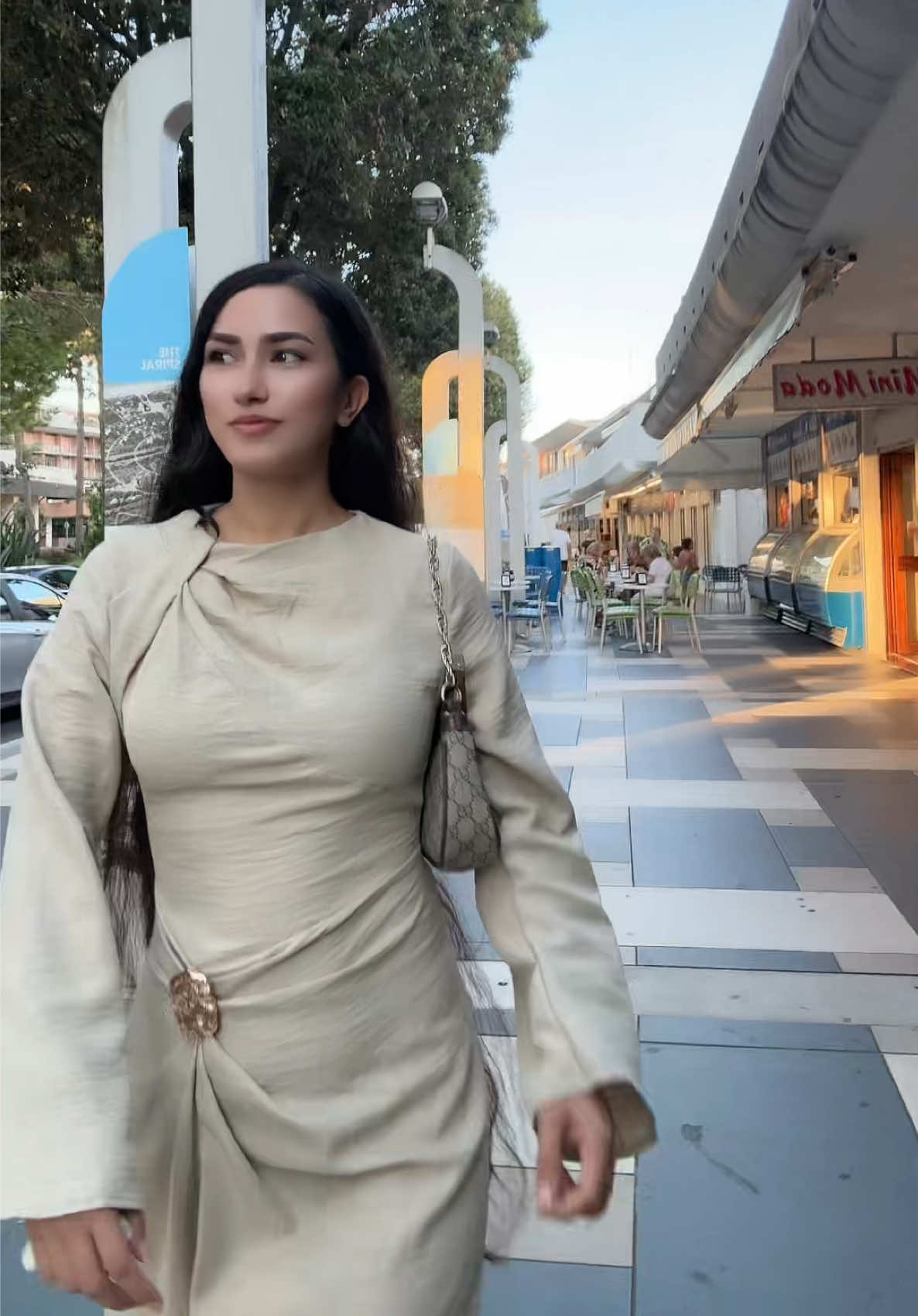 @haniyemazariofficial
