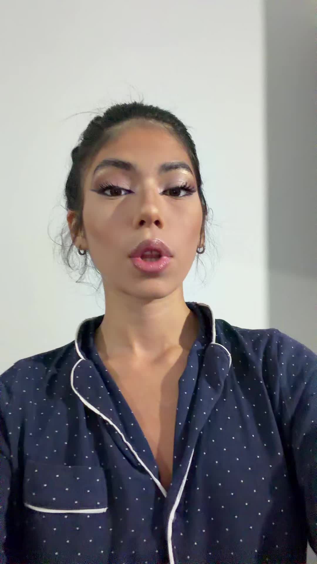 @💋🇵🇪