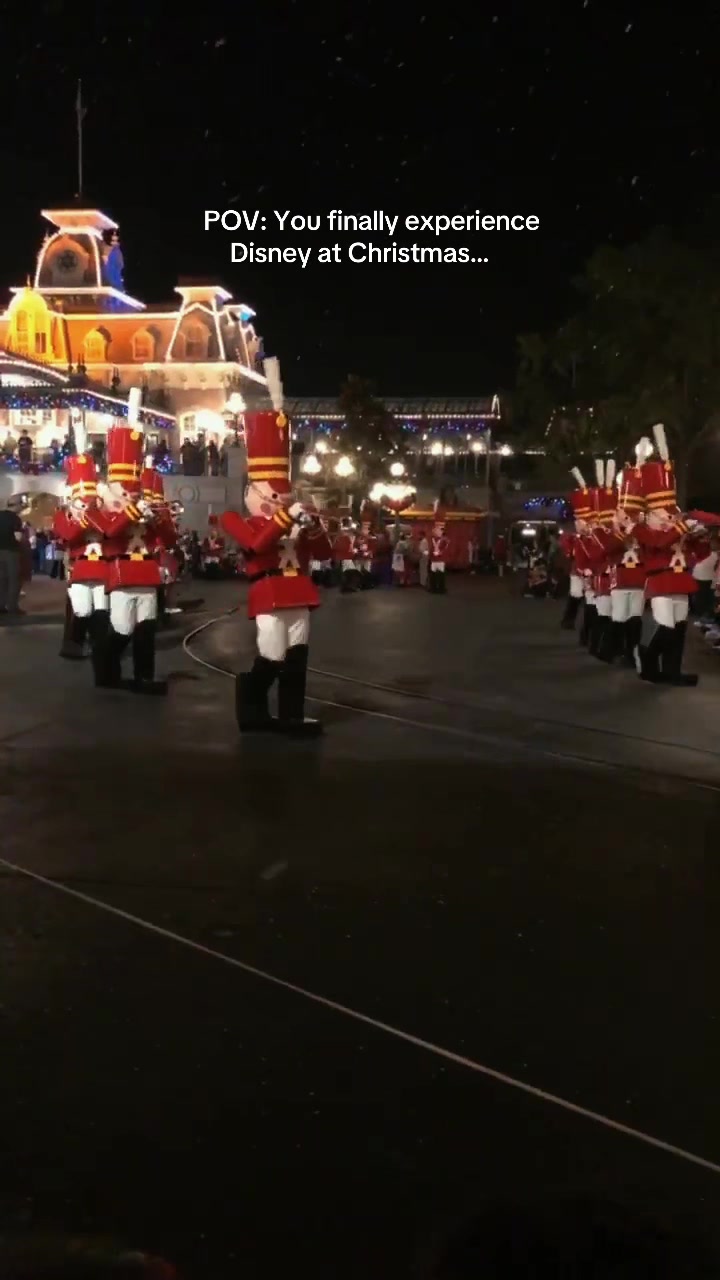 @Billy | Disney Dad Travels 🏰