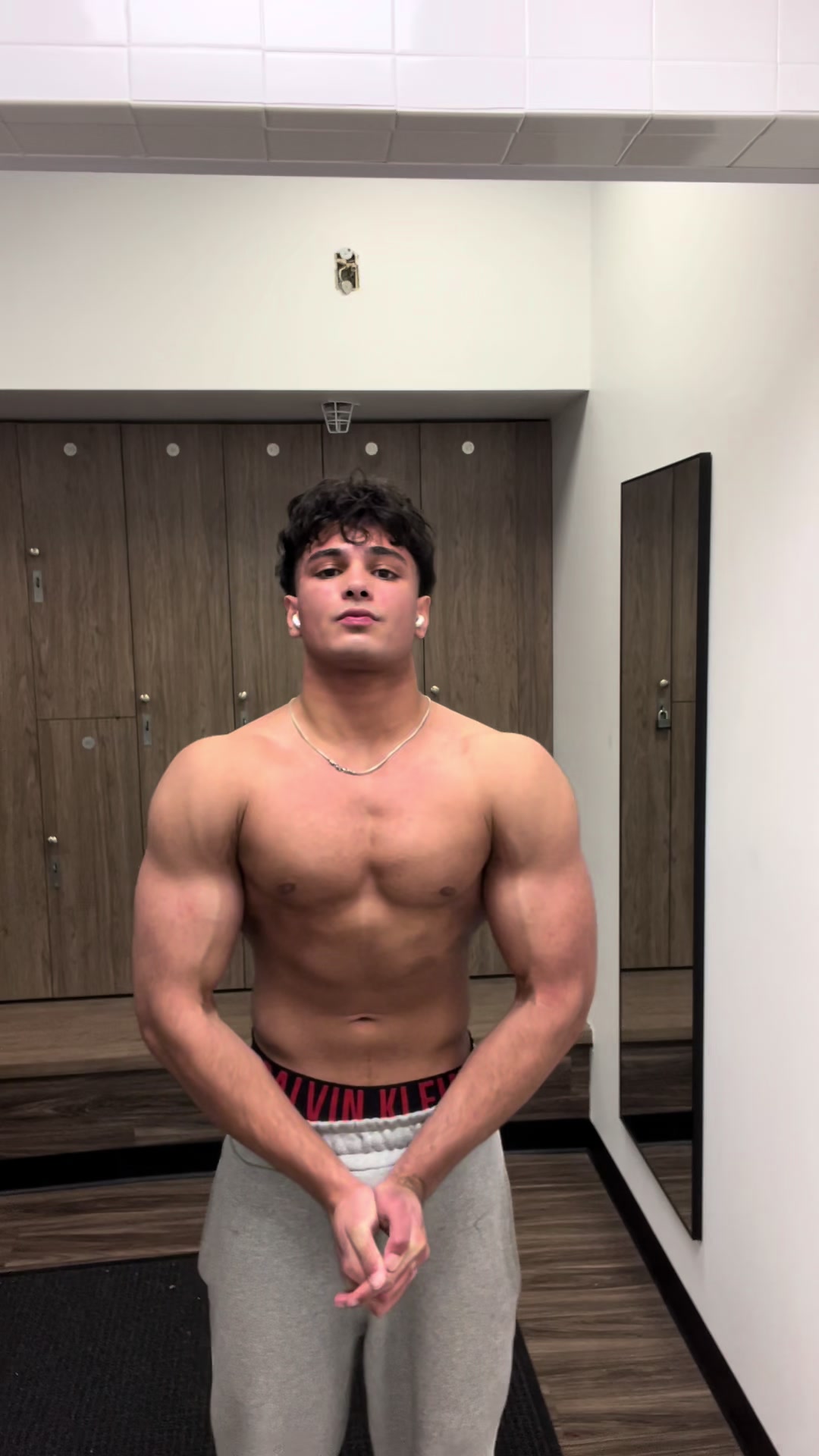 @amohlift.