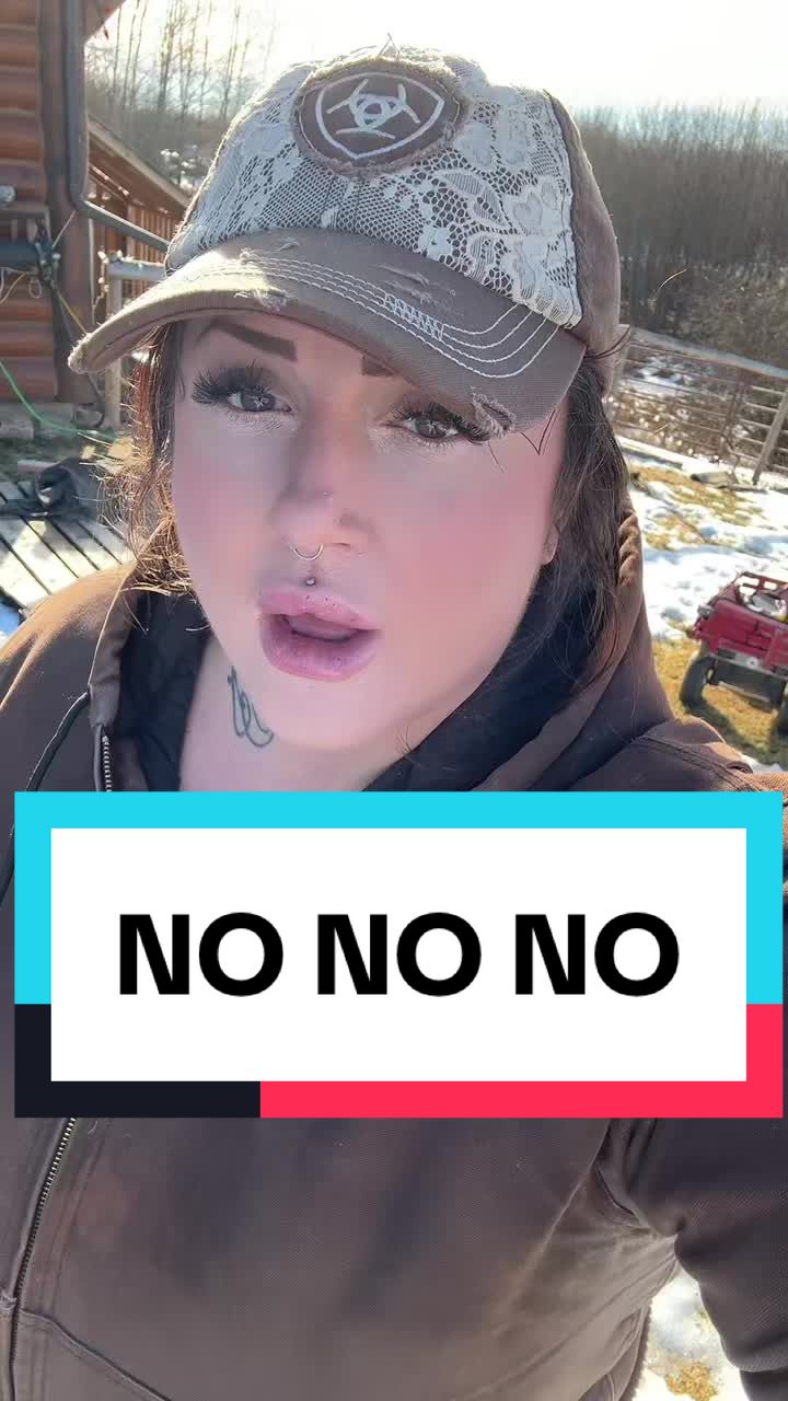 @Becca | Life + Animals 🇨🇦
