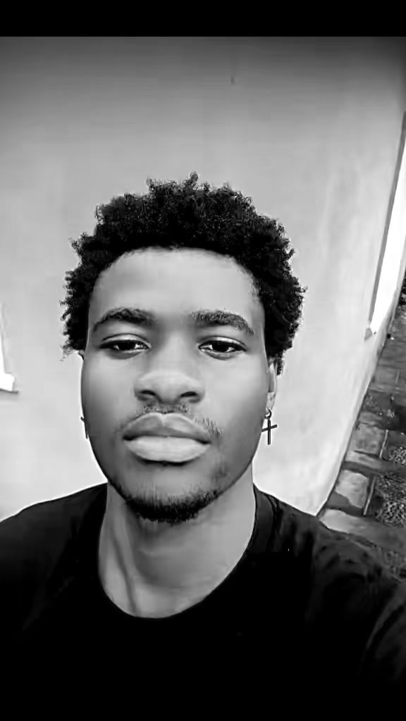 @Callmhe_dreamingboy