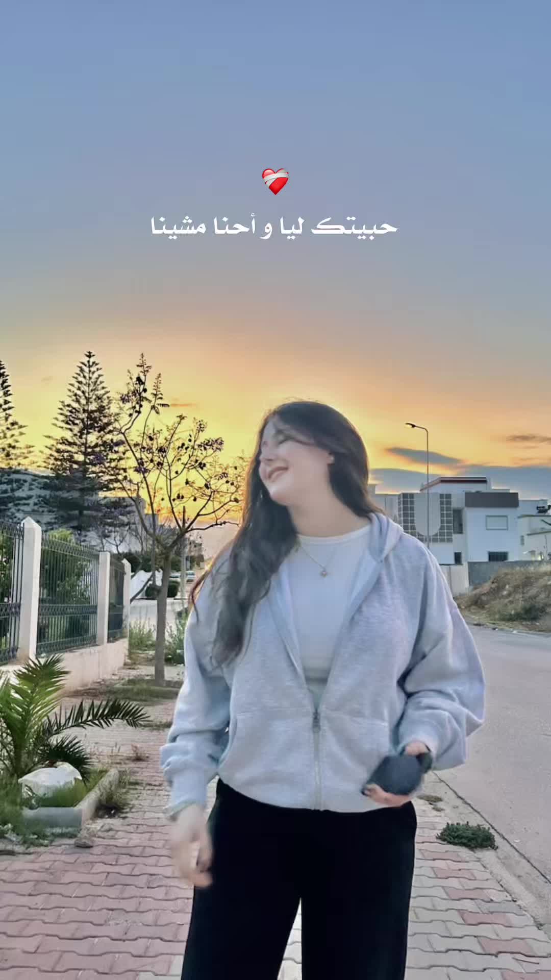 @♛.