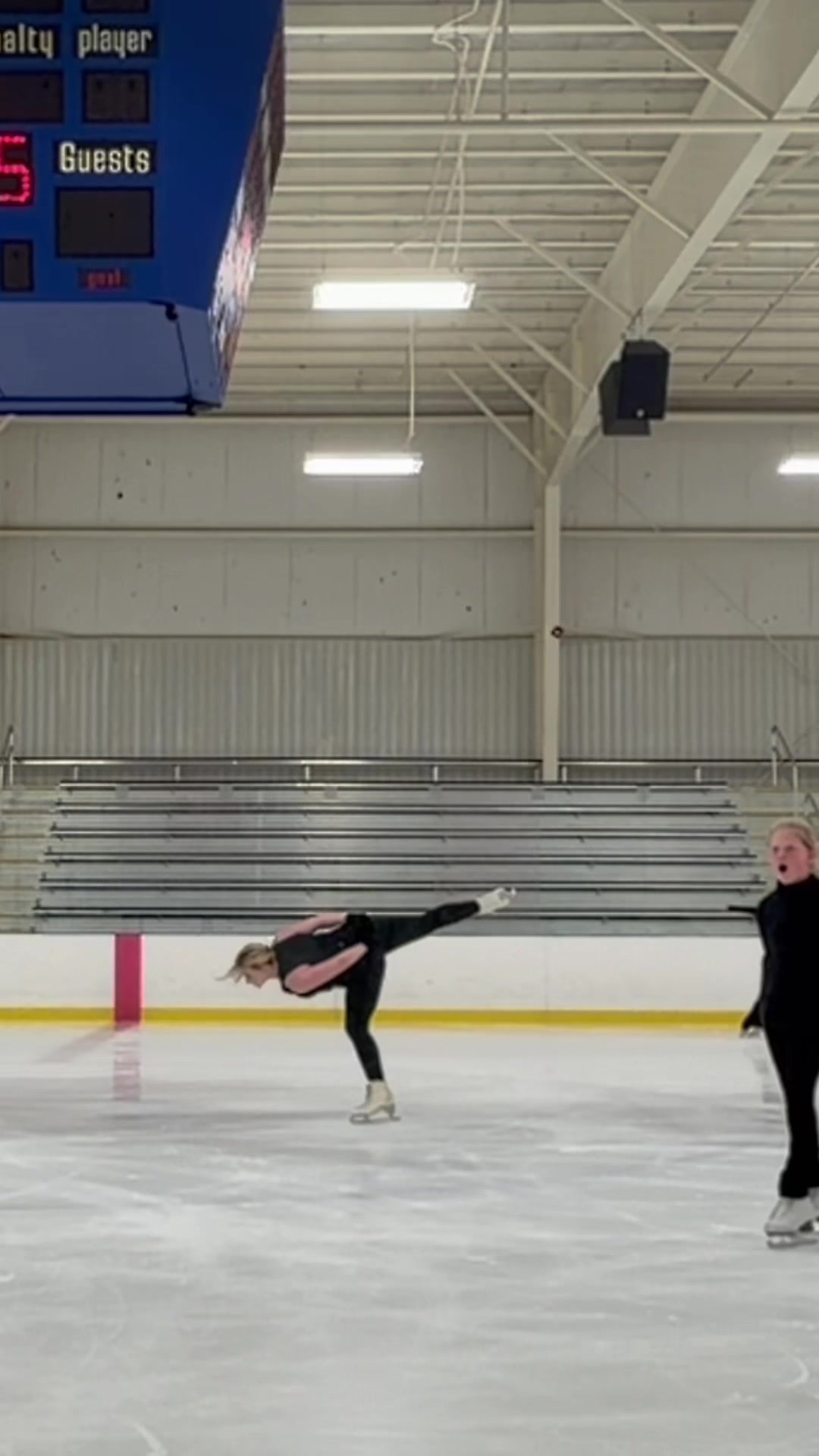 @Brit⛸️✨🫶🏼