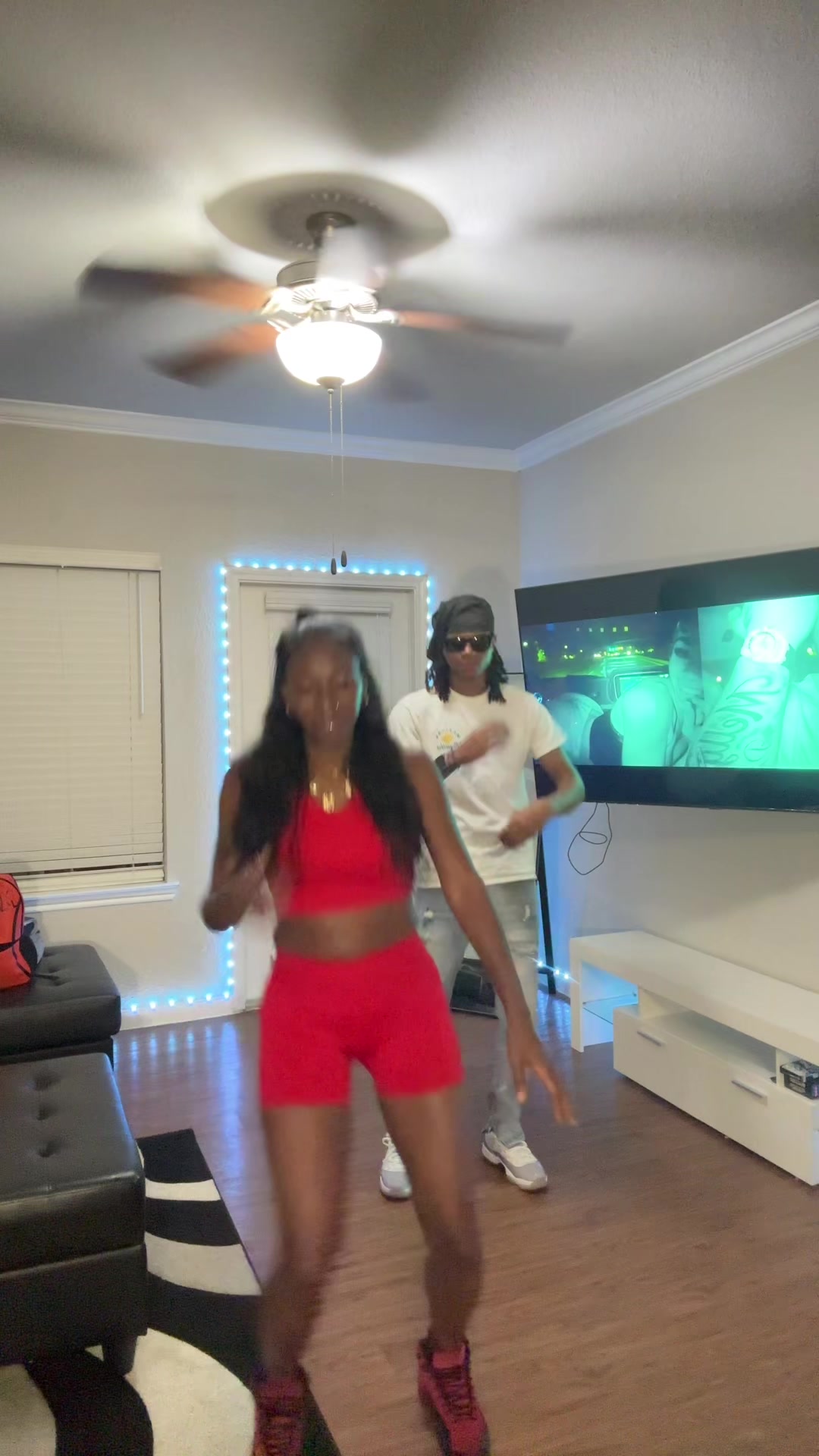 @pradabay.