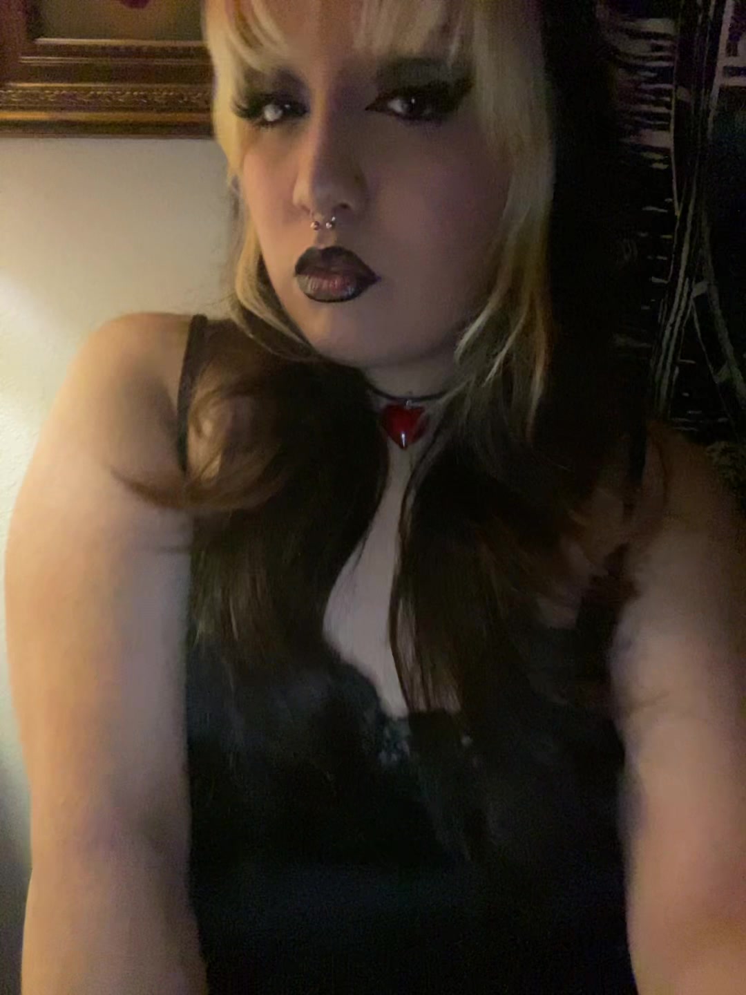 @Nayeli🦇🩸💋