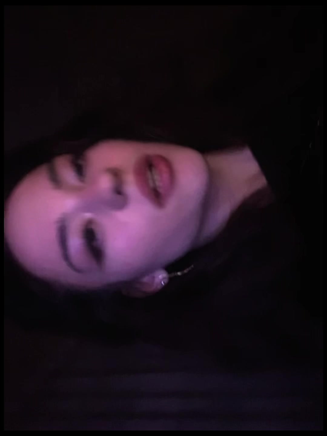@bella