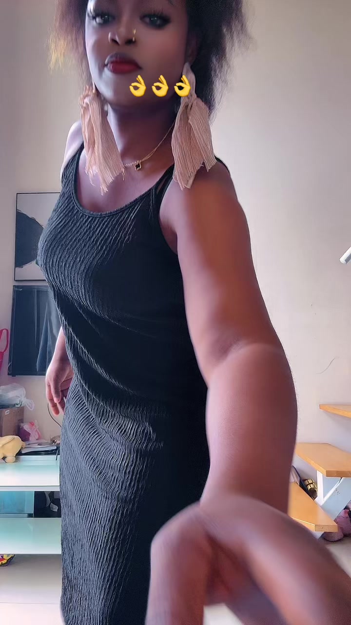 @minaslimzee001