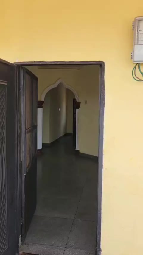 @Business Estate agent (Jen62)
