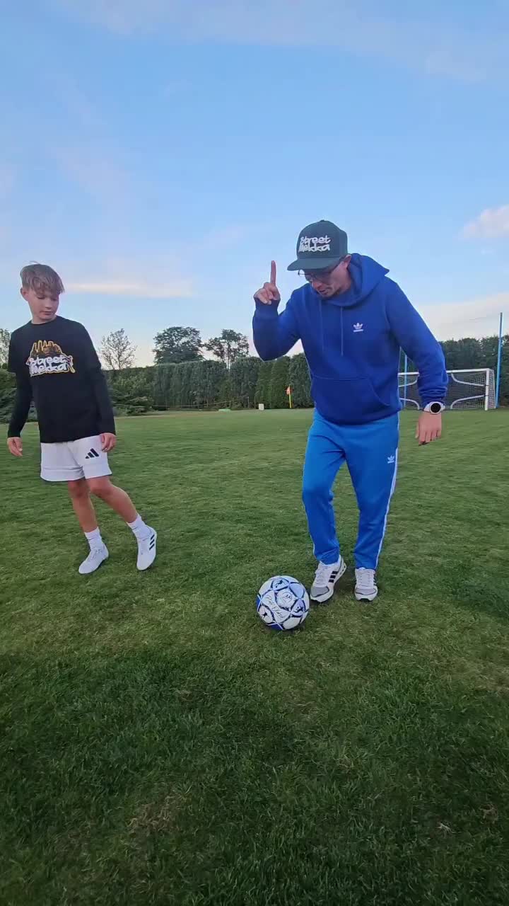 @Trener Dryblingu Piłkarskiego