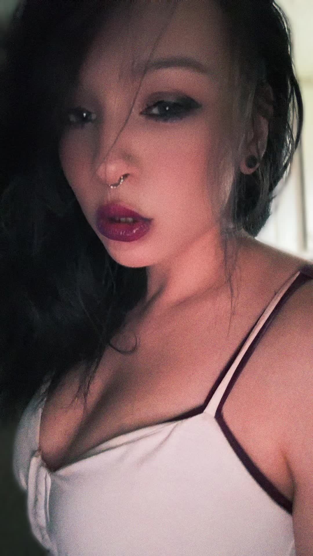 @Angel18
