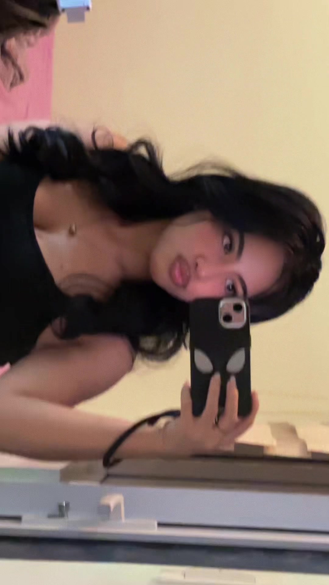 @zyra