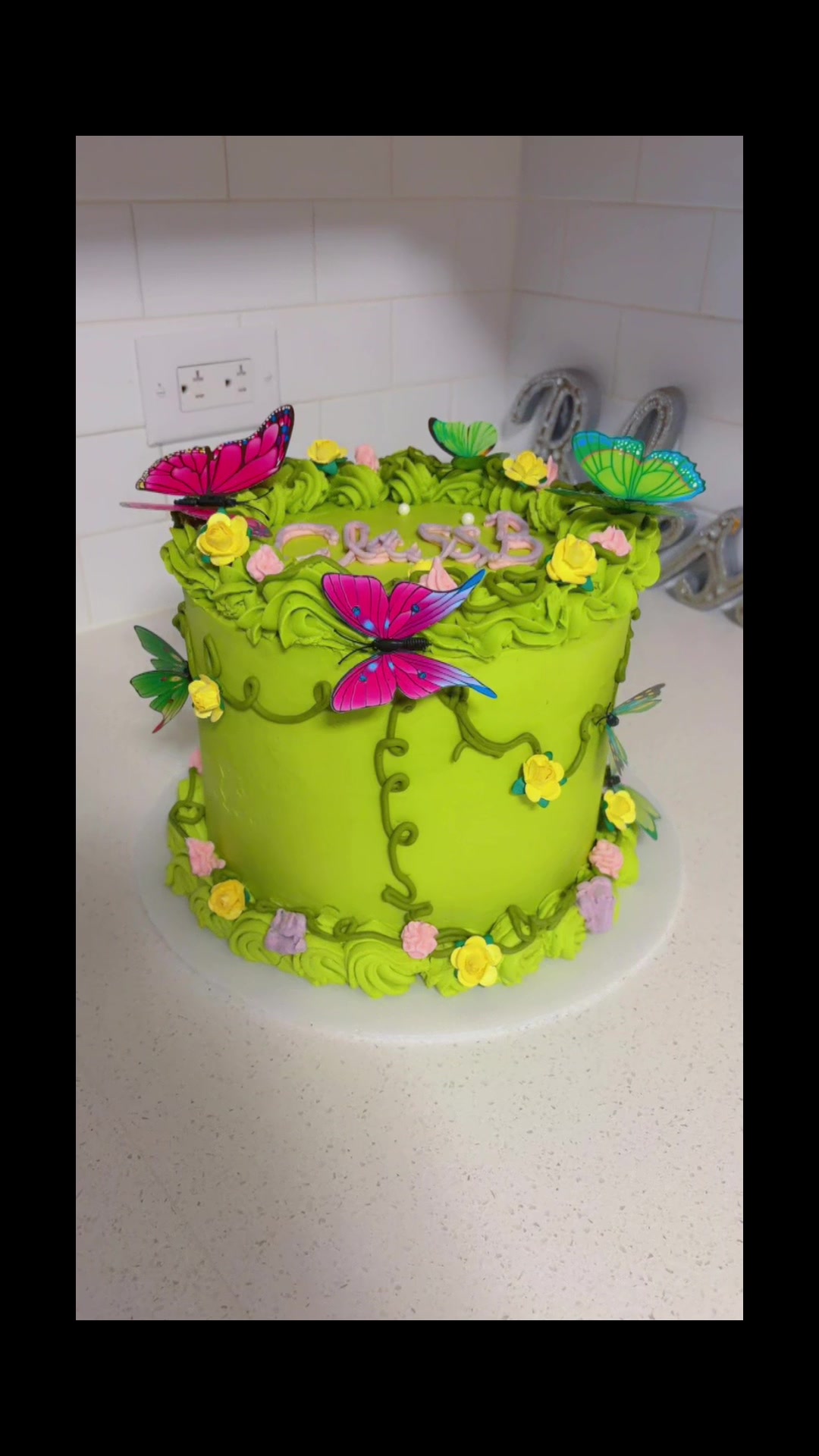@TiManiCupcakes