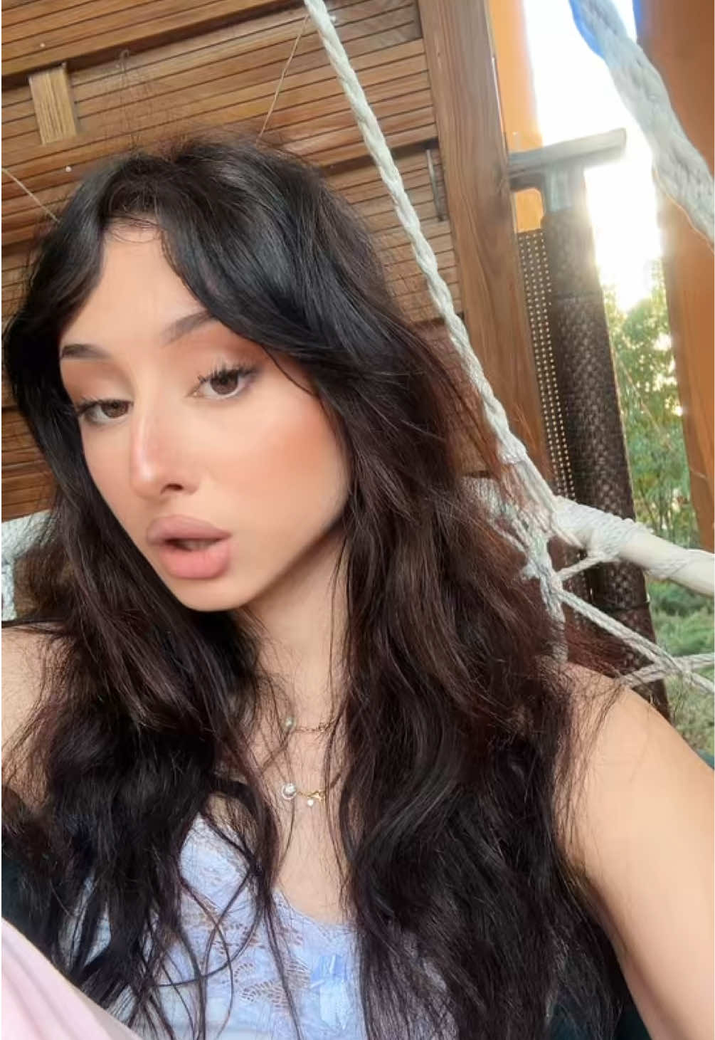 @elisour