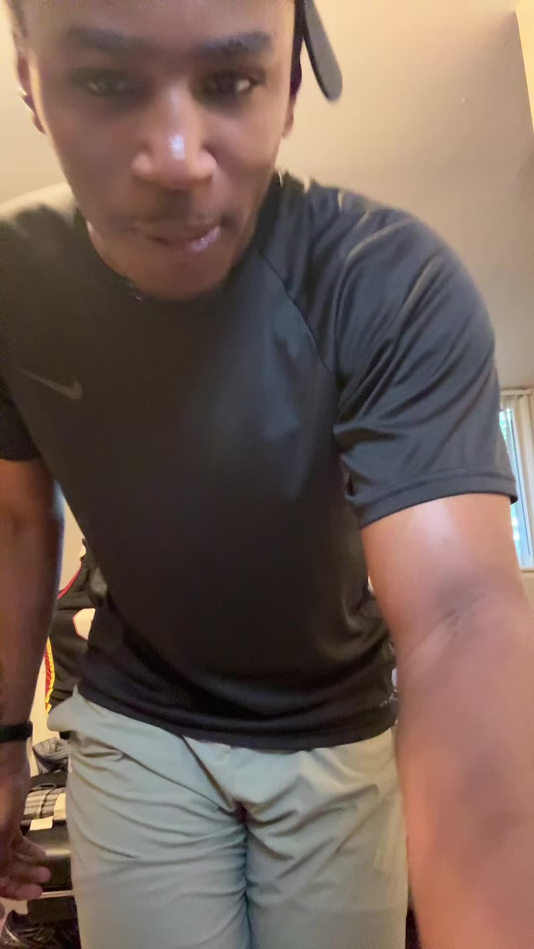 @5xKobxyz
