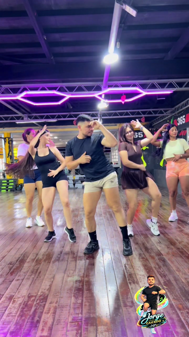 @⚡️🕺JORGE CAICEDO🫶💙🍷🩵🎙️