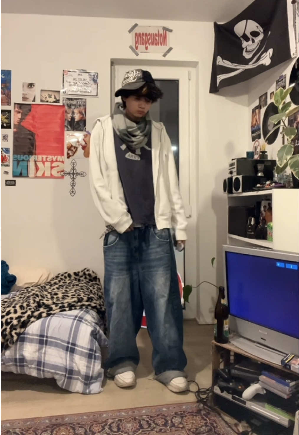 @:P