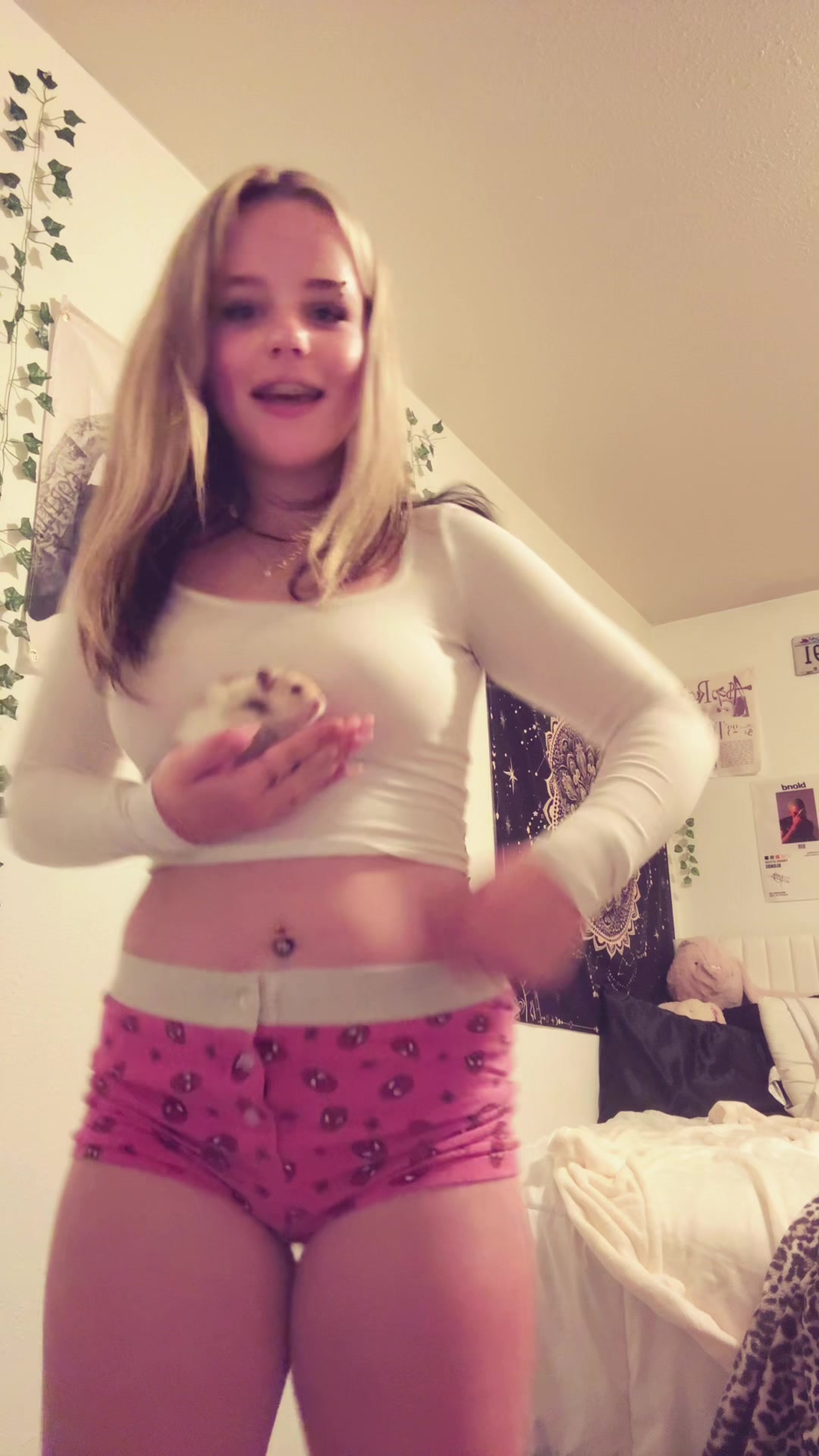@Ella