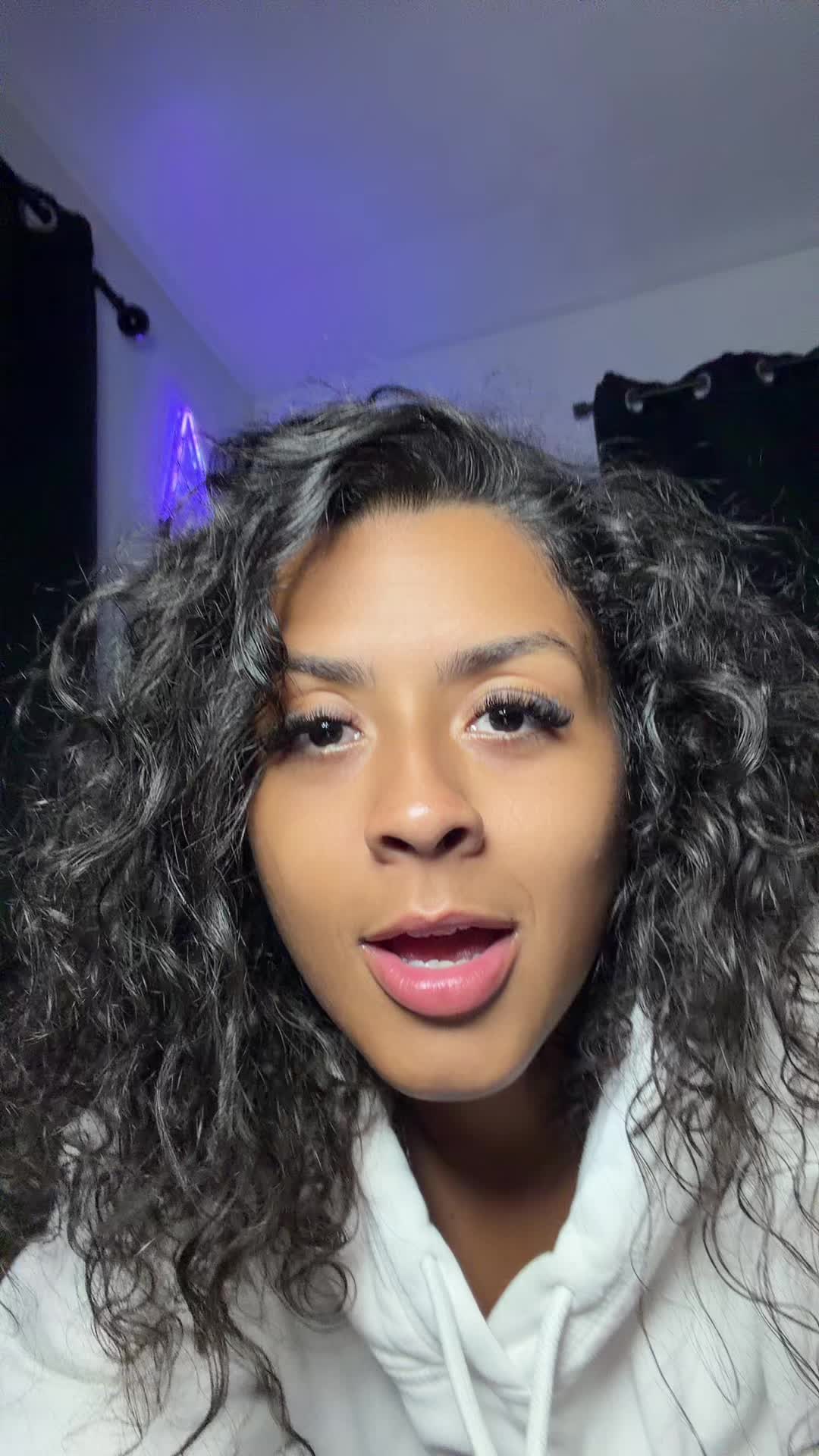 @LaRealAsh