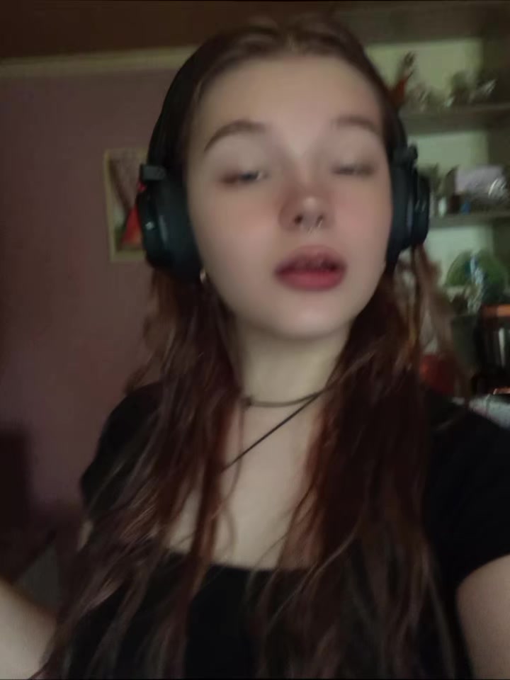@🦊