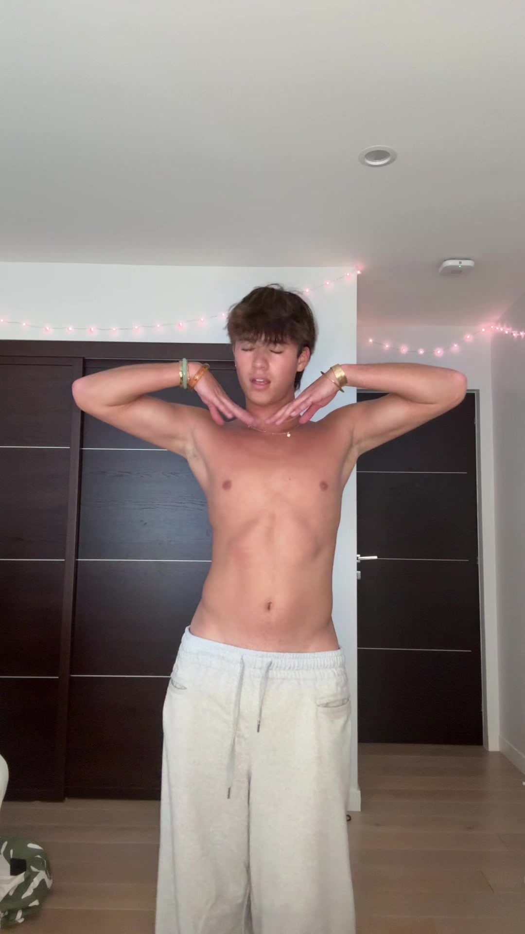 @AIDAN LEO