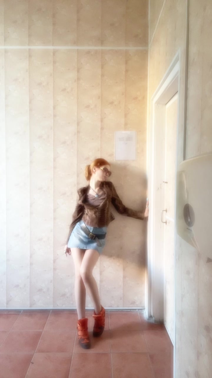 @КРАПИВ/\