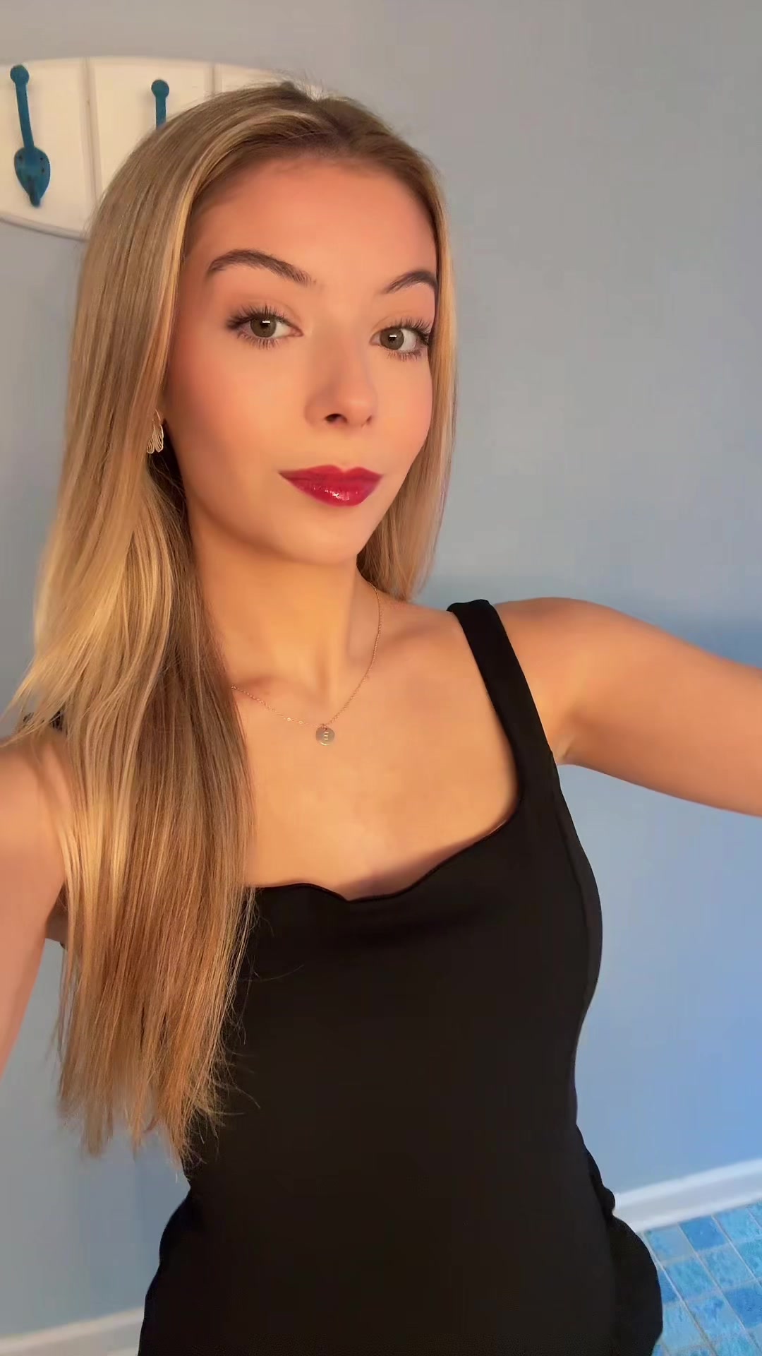 @bella davis