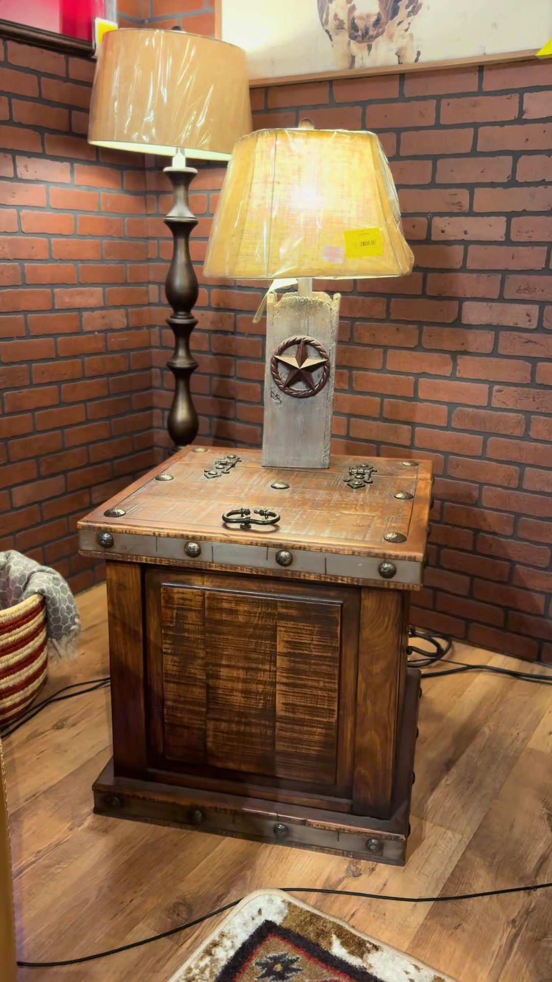 @RusticFurnitureDepot