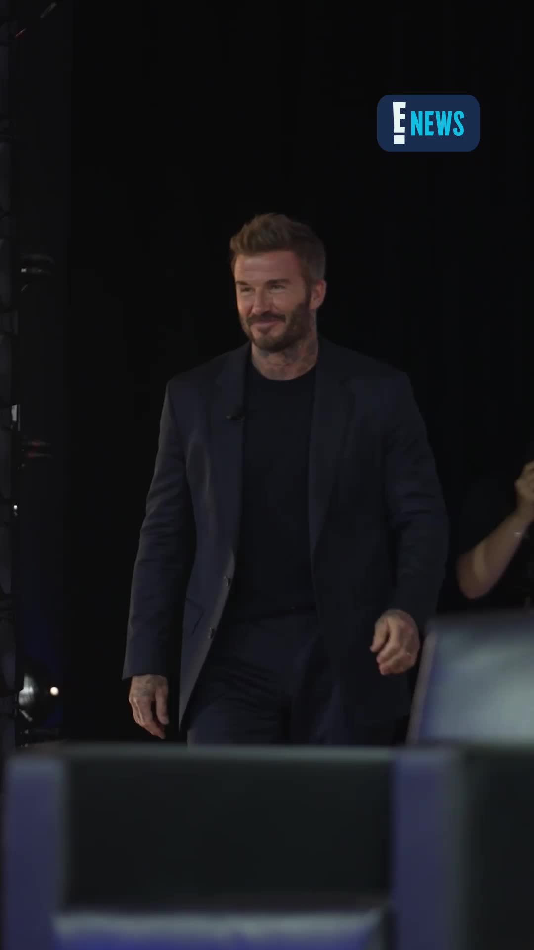 @E! News