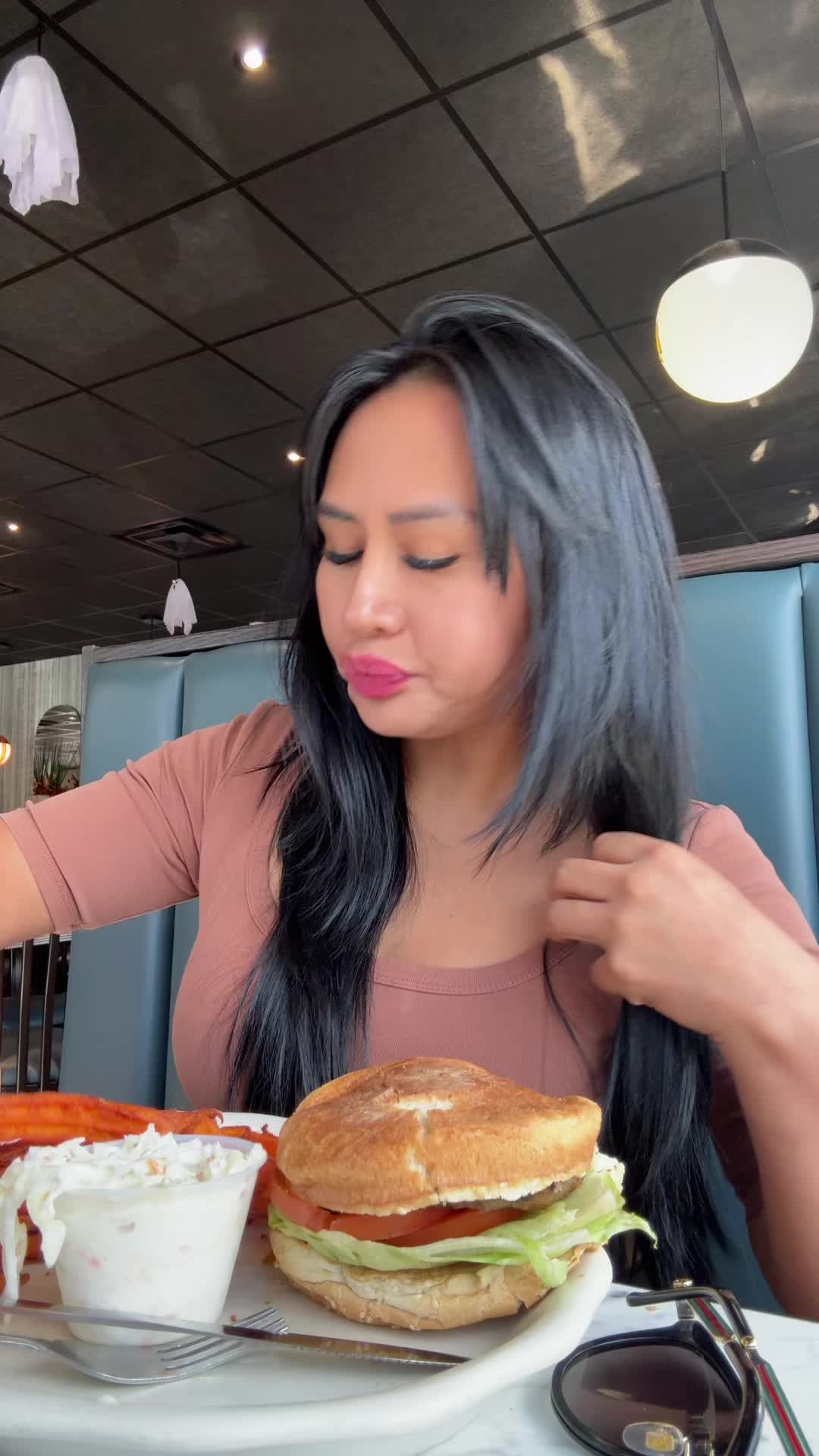 @Lu