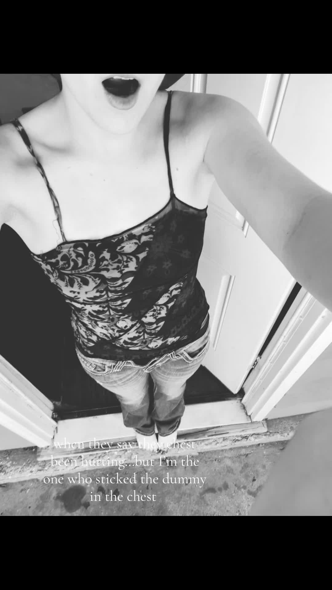 @👻