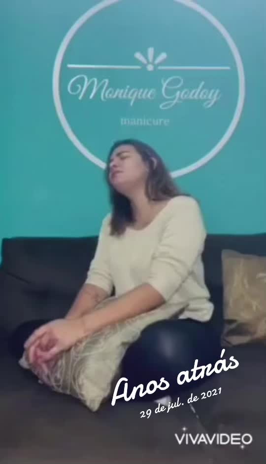 @Eumoniquegodoy