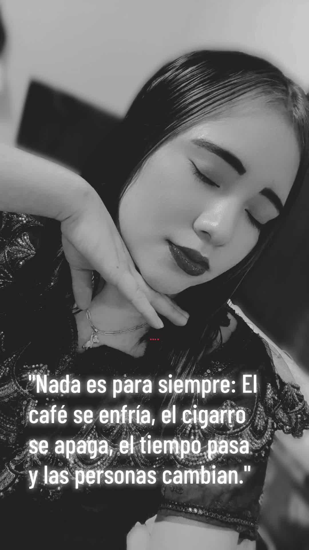 @AHNA 🍓🦋🍷