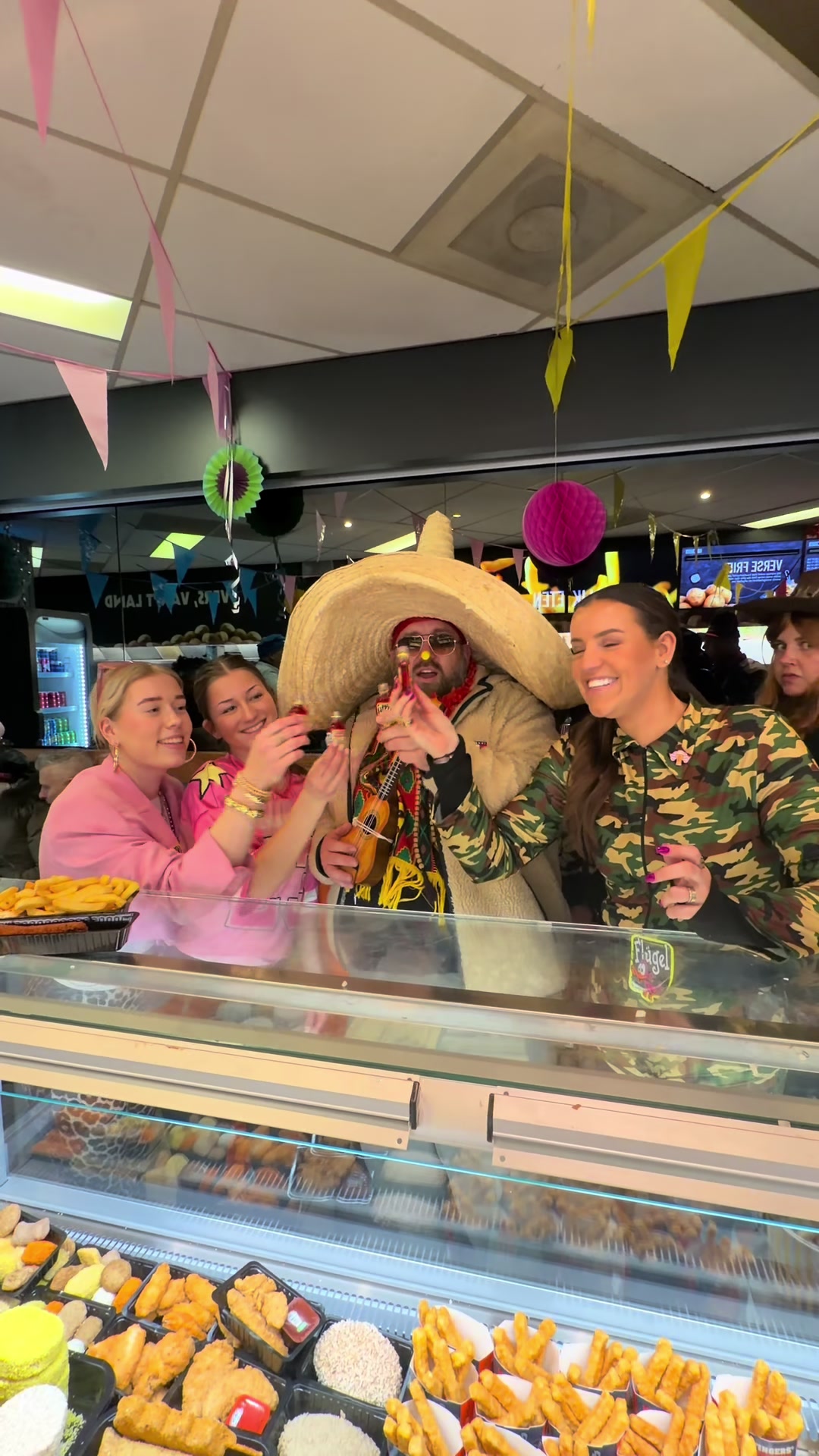 @Snackbar Hoge Akker
