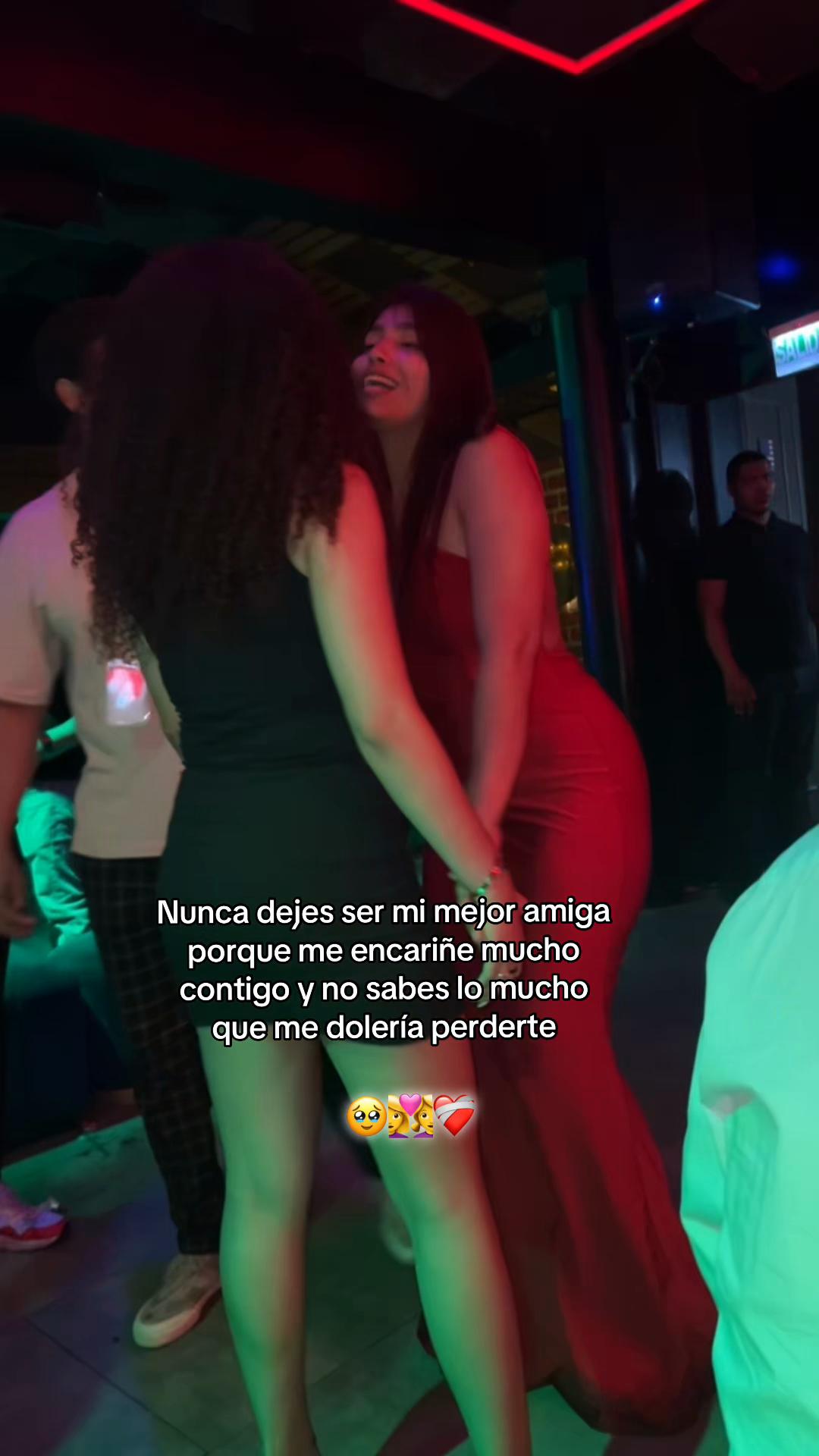 @Vane👩👦🦕