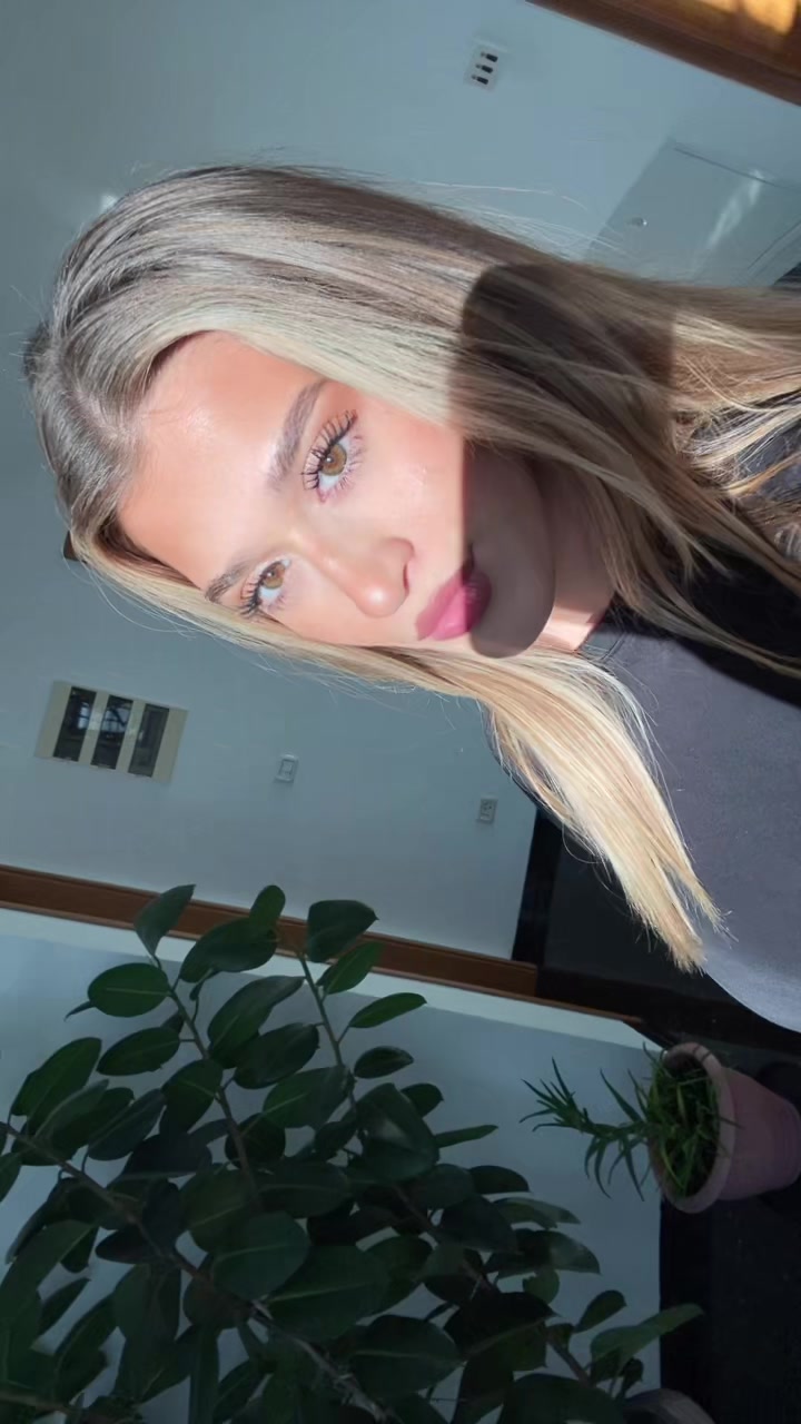 @𝒳𝒽