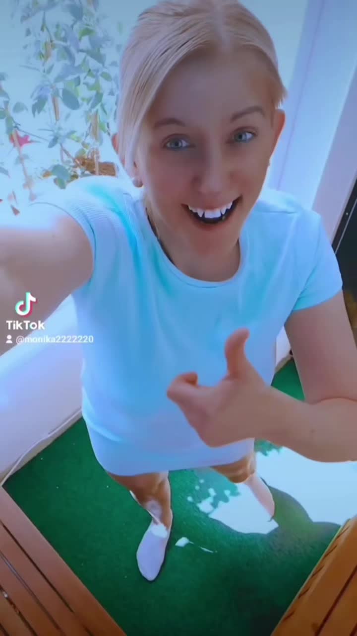 @moni