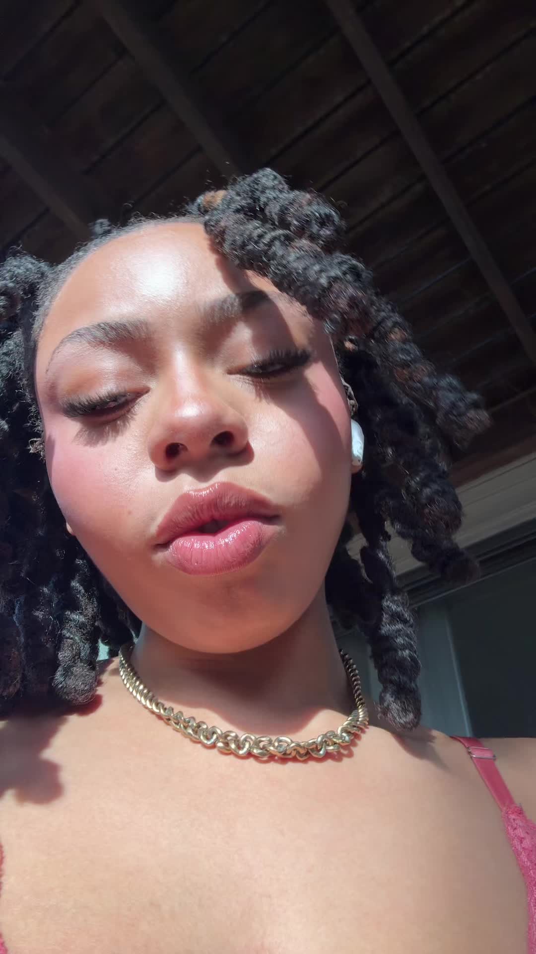 @Ayanna💕🙂