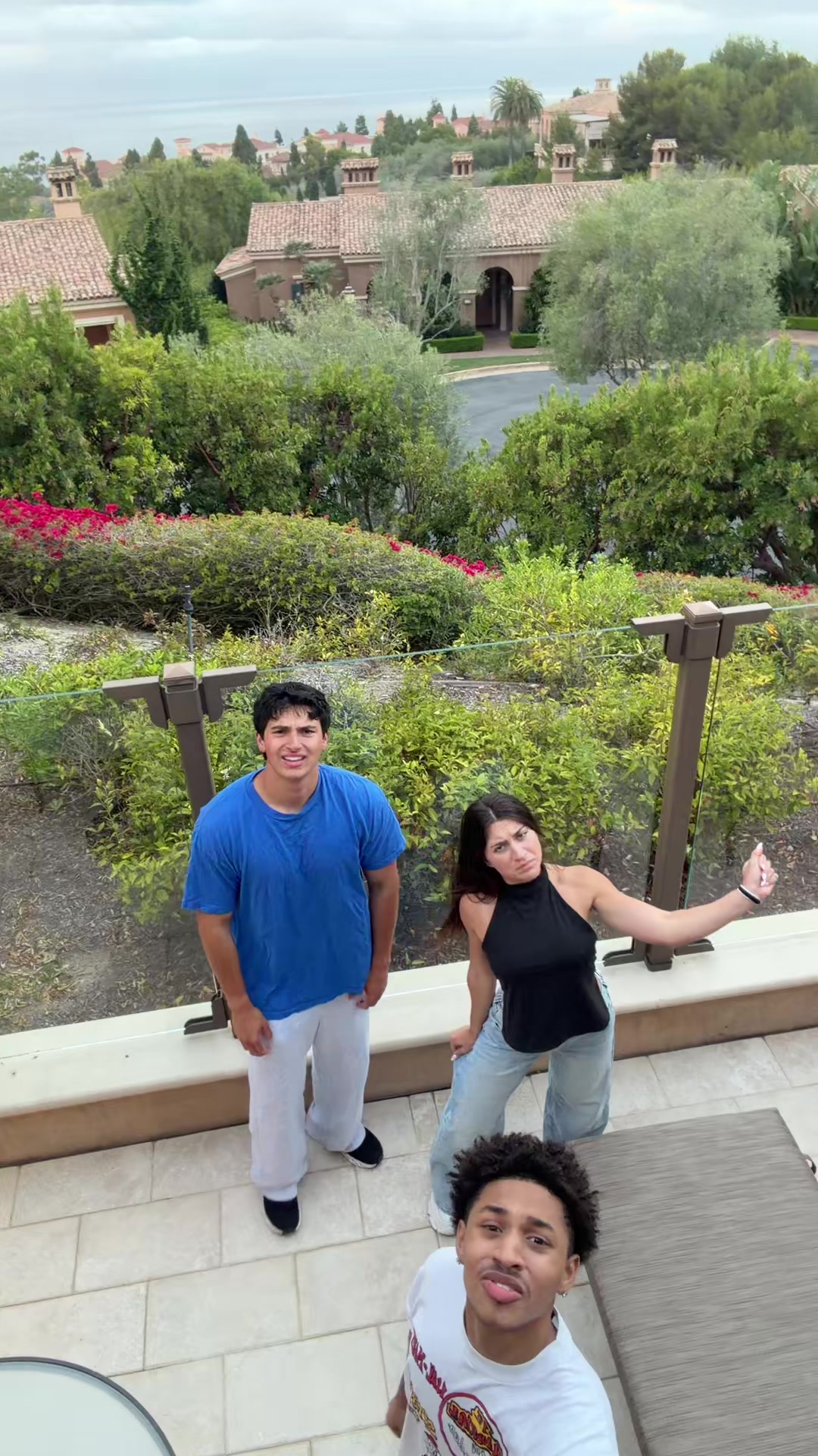@Yas