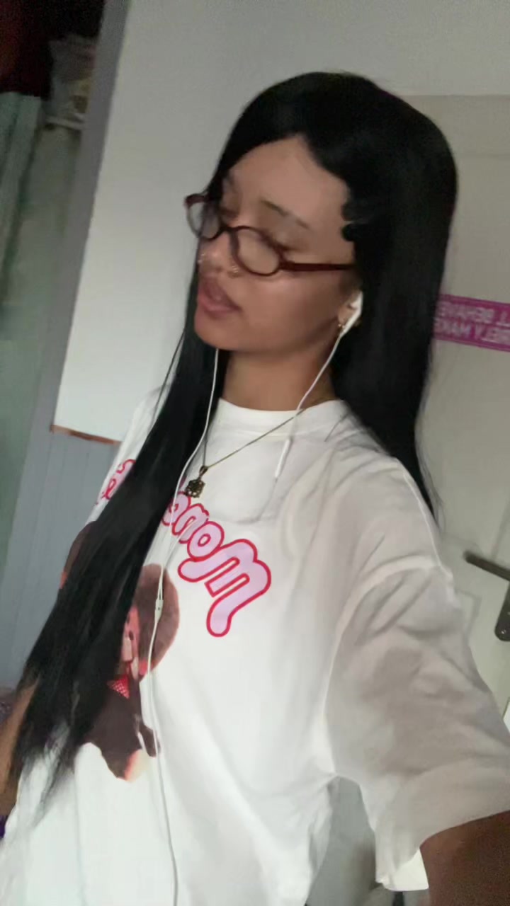 @louna cassie 👩&zwj;❤️&zwj;💋&zwj;👩