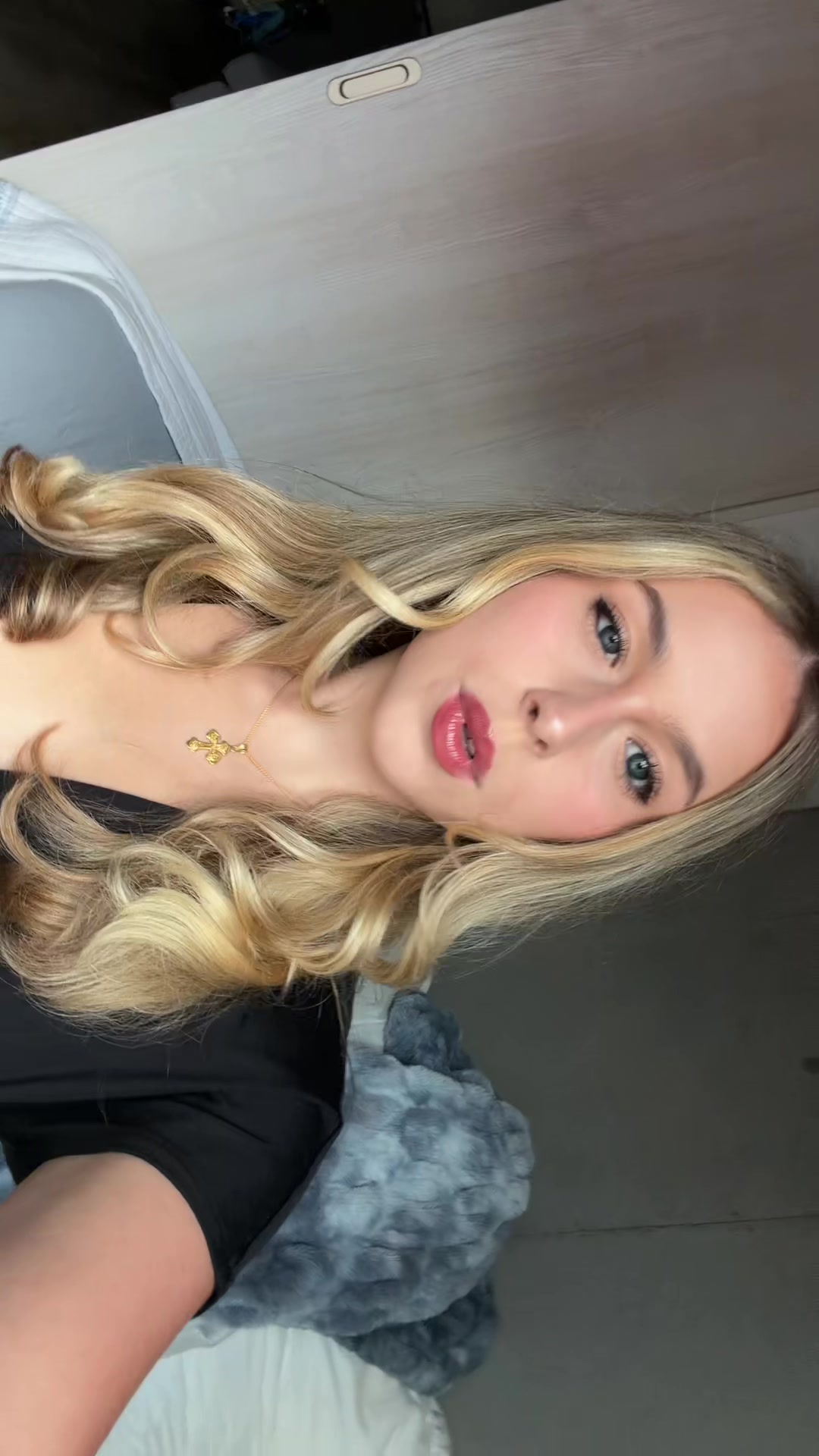 @Anjelinna