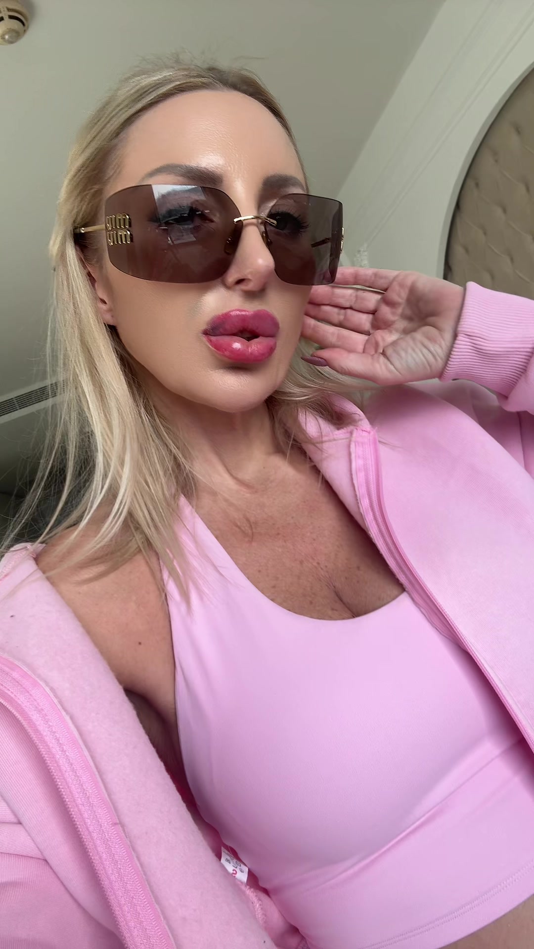 @Allyscrime🍓