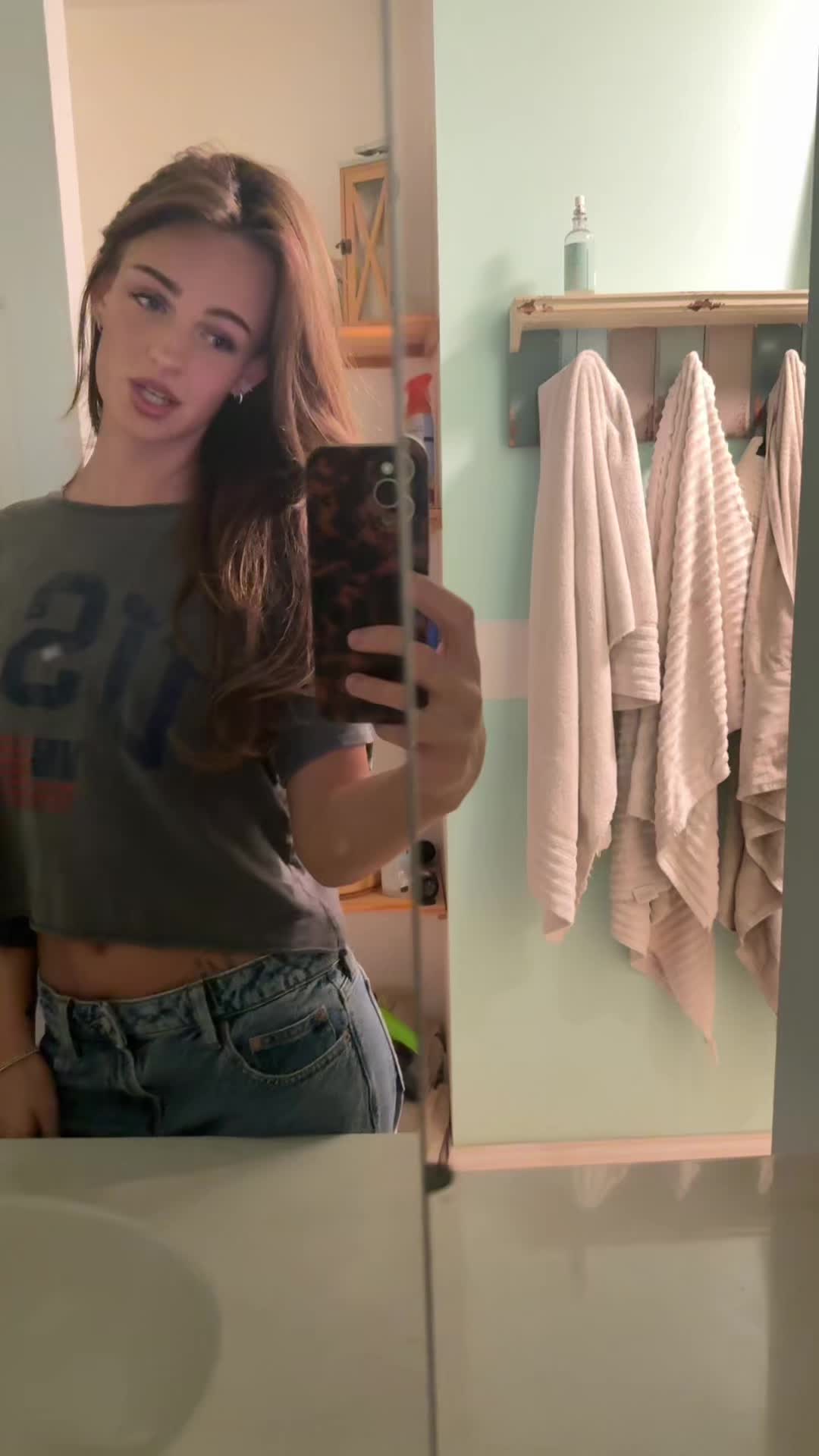@hayley🐝