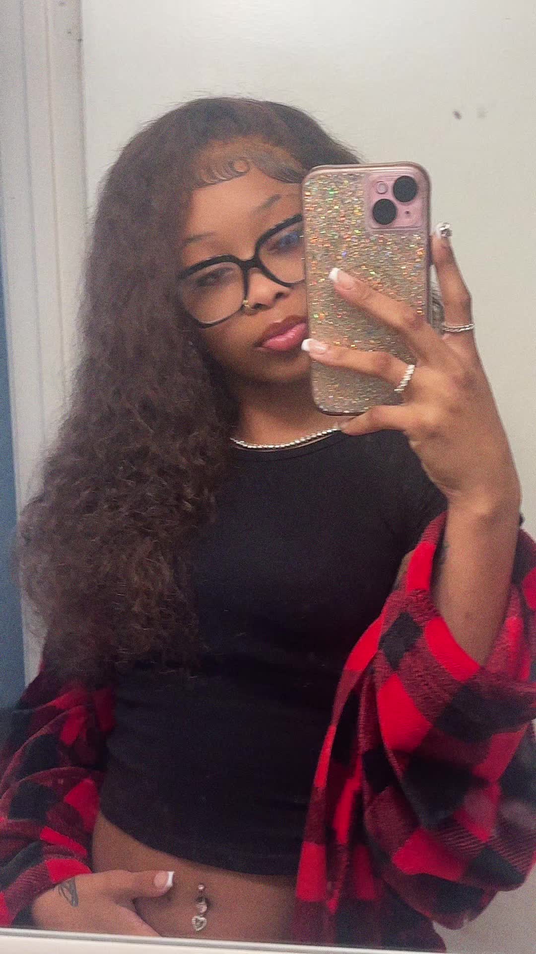 @_ms.h0lly_wood