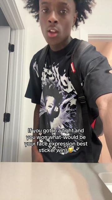 @⃟