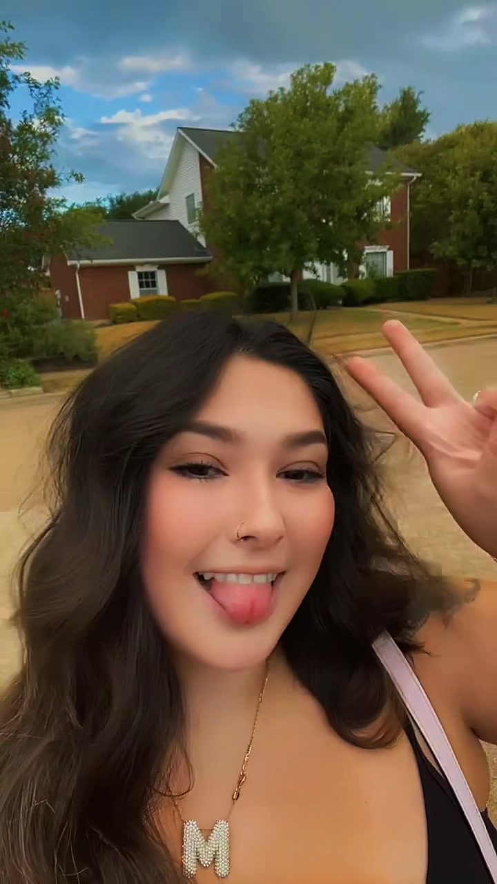 @Mireya