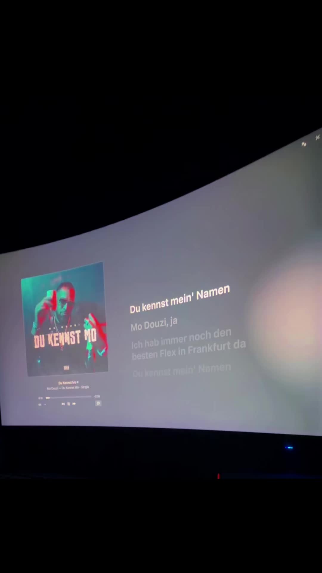 @𝔩𝔶𝔯𝔦𝔵𝔠𝔰__.🎧