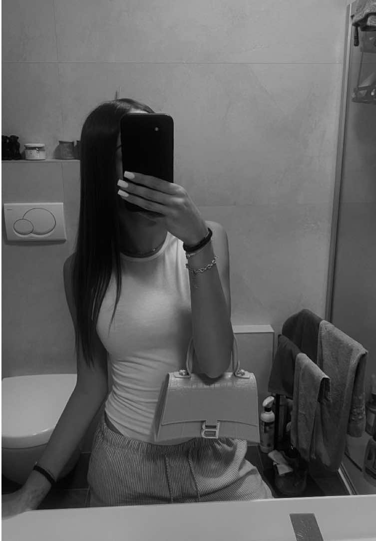 @𝟚𝟚