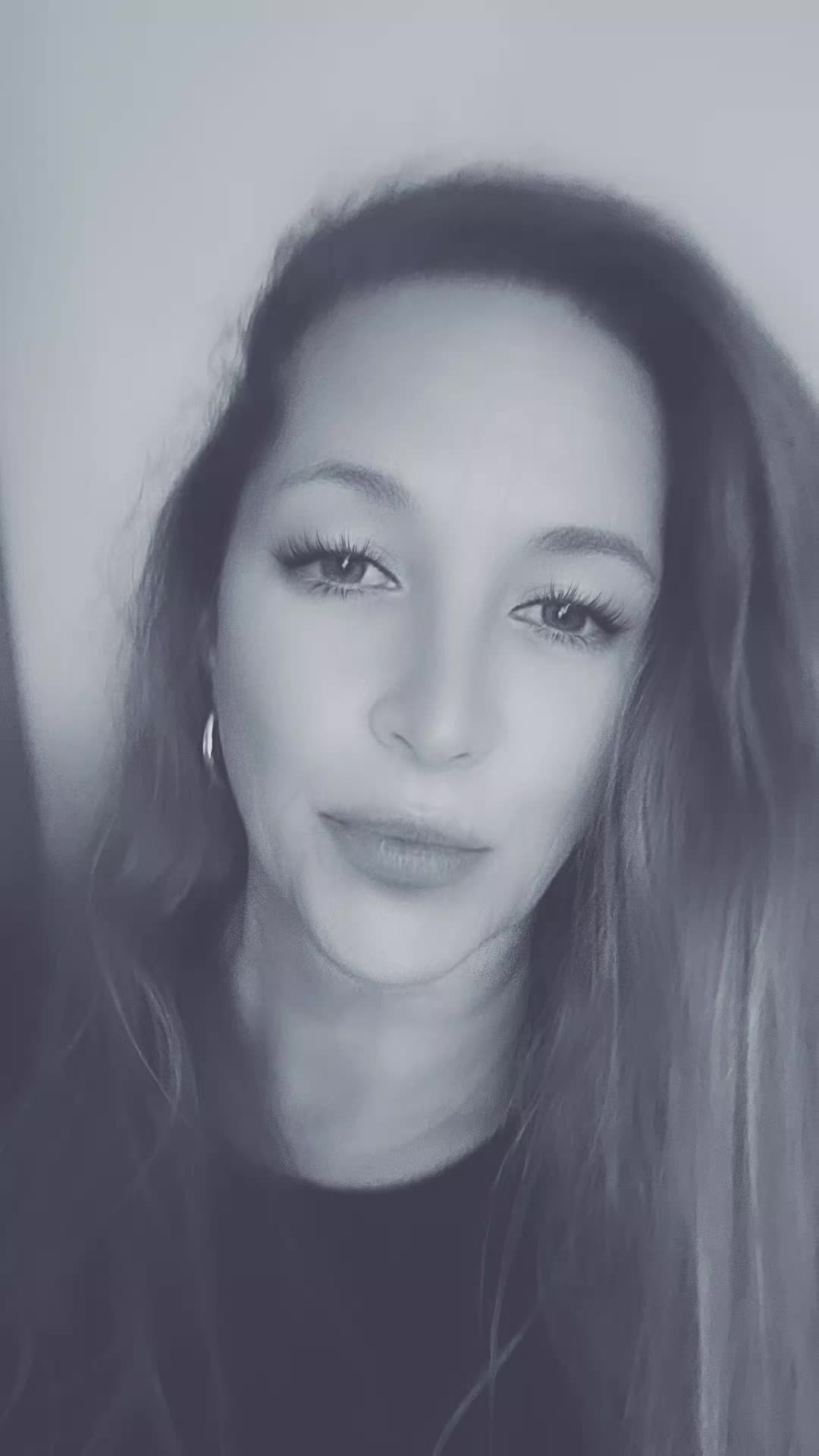 @🦄